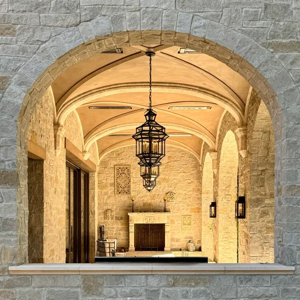 Loggia-Square-Ceiling